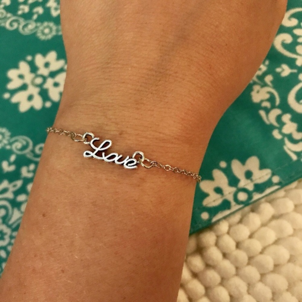 NEW!💙💎💗Bracelet Bundle Of 4! LOVE!💗💎💙ALL 4! - Picture 4 of 8